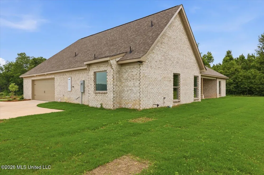 619 Dry Creek Road Magee, MS 39111