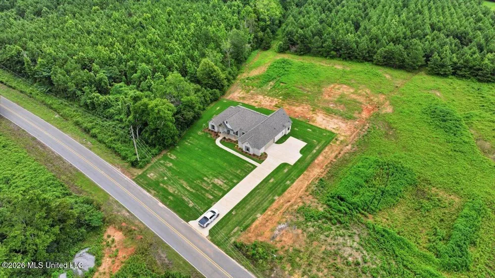619 Dry Creek Road Magee, MS 39111