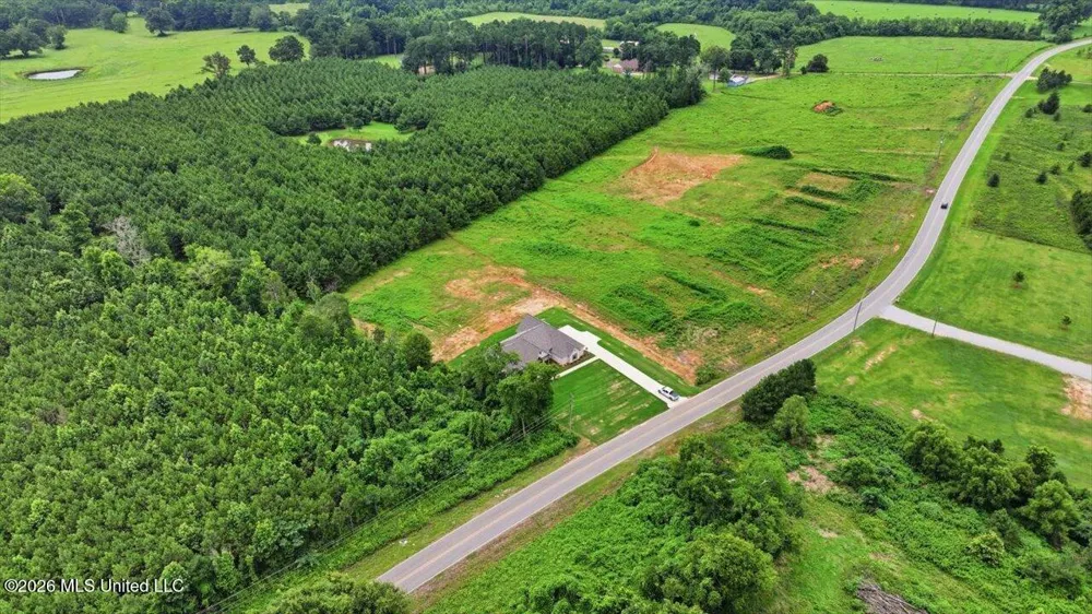 619 Dry Creek Road Magee, MS 39111