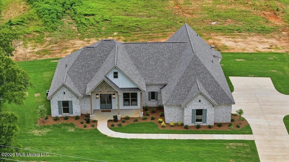 619 Dry Creek Road Magee, MS 39111