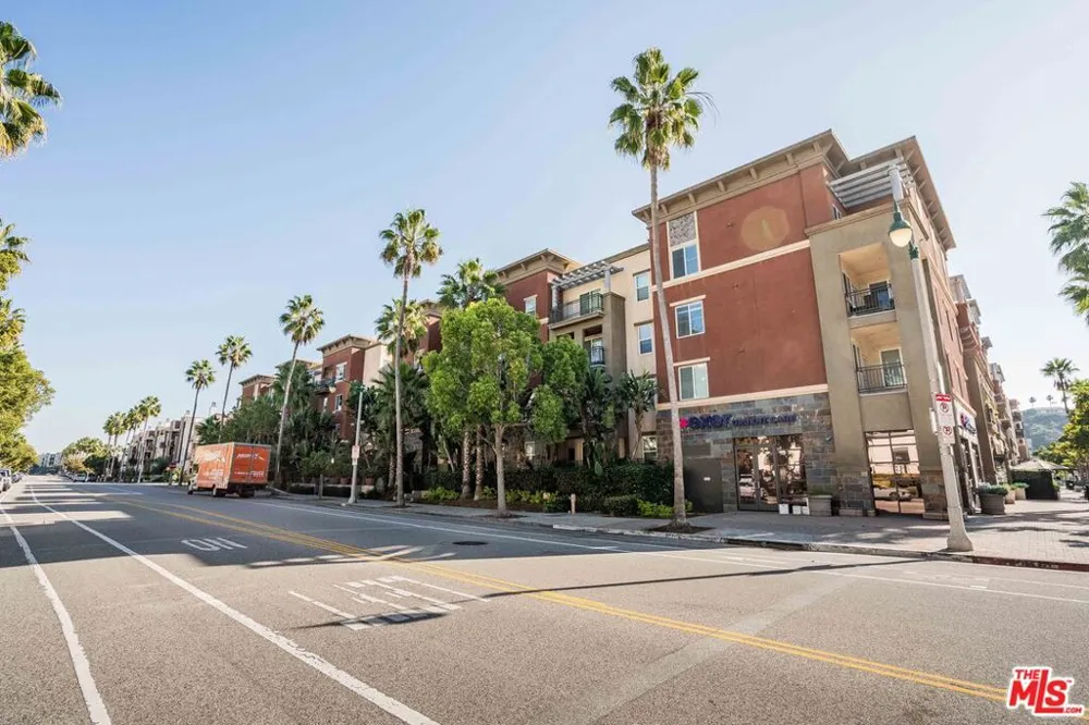 6020 Seabluff Drive #114 Playa Vista, CA 90094