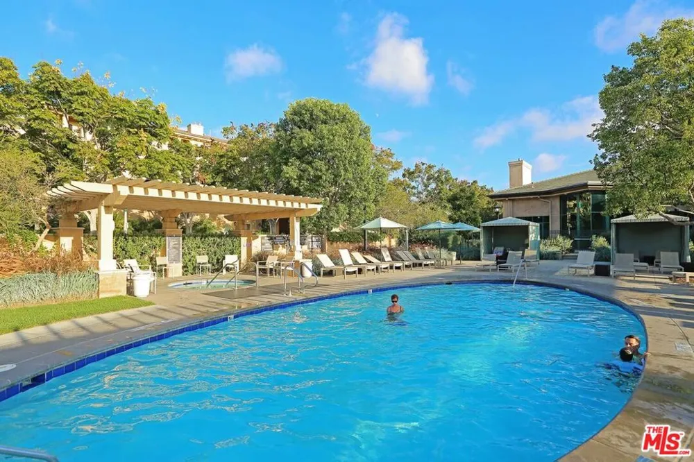 6020 Seabluff Drive #114 Playa Vista, CA 90094