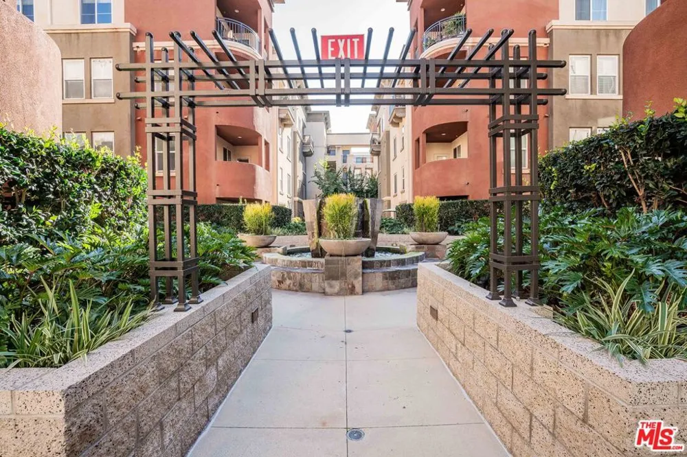 6020 Seabluff Drive #114 Playa Vista, CA 90094