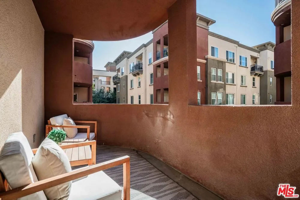 6020 Seabluff Drive #114 Playa Vista, CA 90094