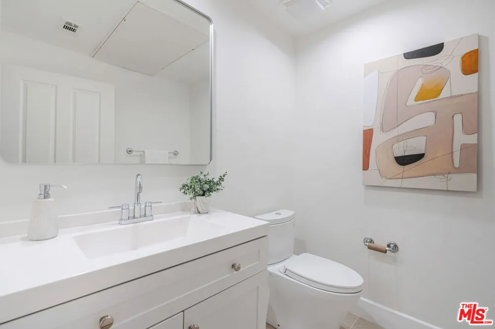 6020 Seabluff Drive #114 Playa Vista, CA 90094