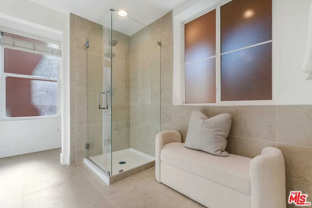 6020 Seabluff Drive #114 Playa Vista, CA 90094