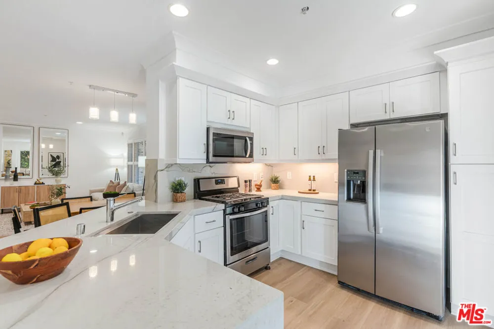 6020 Seabluff Drive #114 Playa Vista, CA 90094