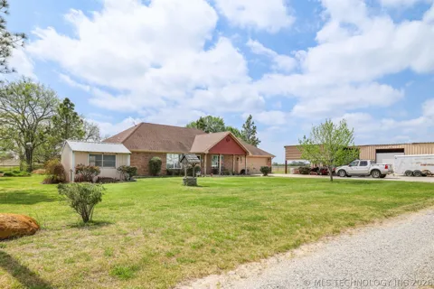 1214 Chestnut Lane