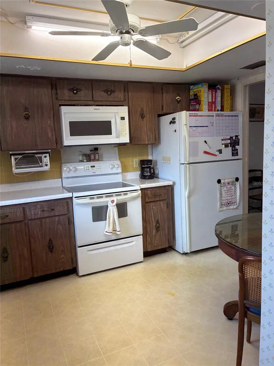 1657 S LAKE AVENUE #1 Clearwater, FL 33756