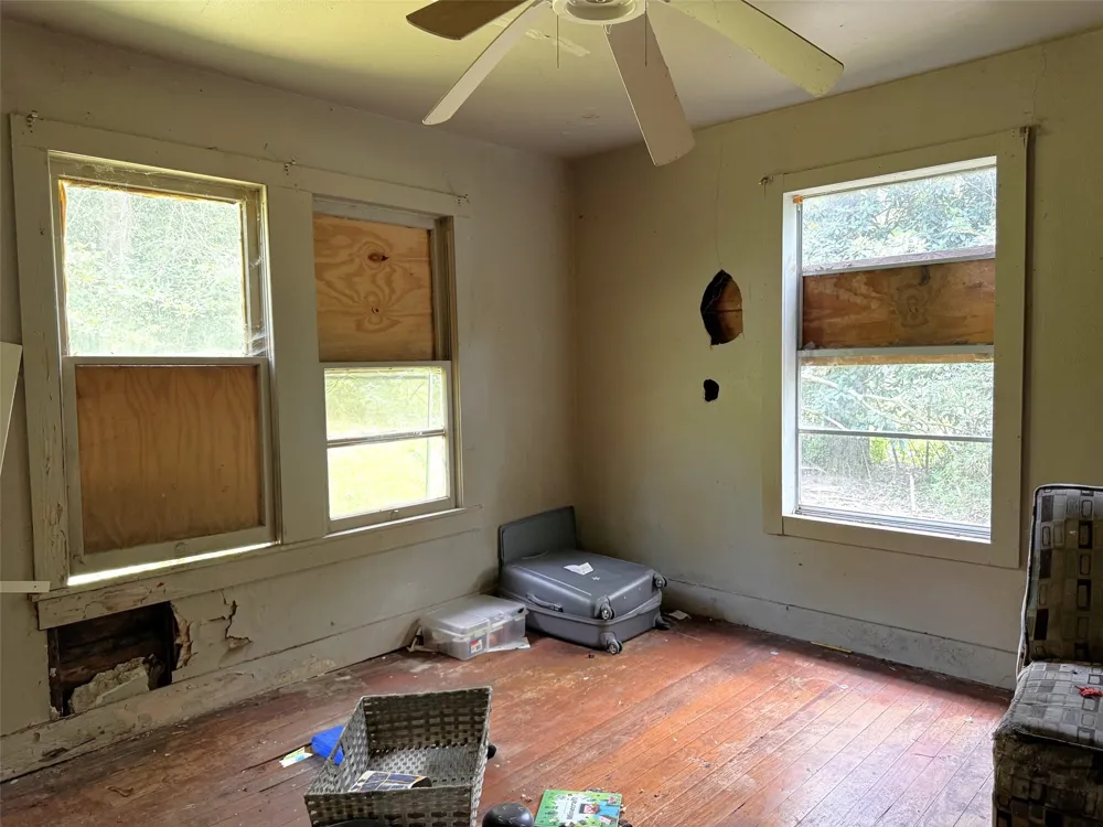 406 Pace Ave. Naples, TX 75568