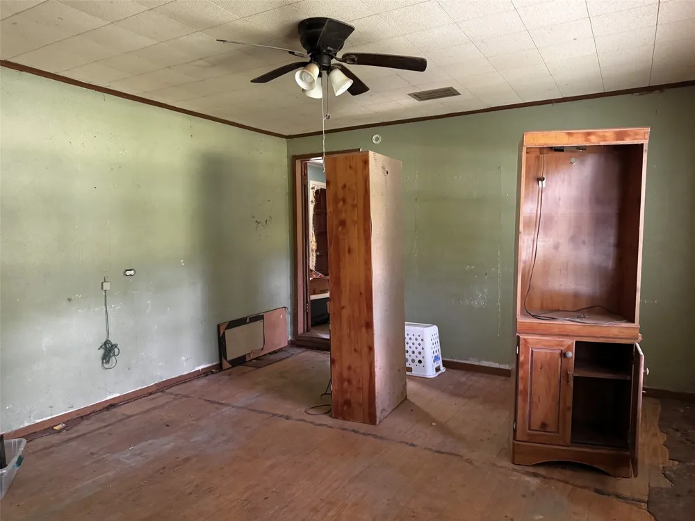 406 Pace Ave. Naples, TX 75568