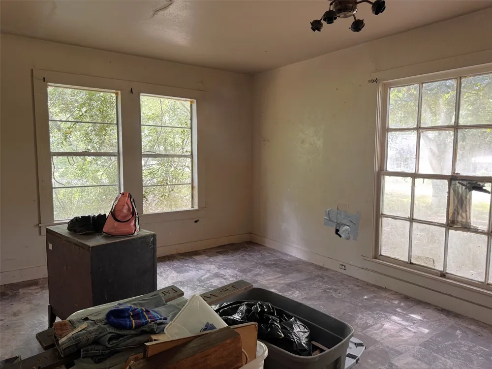 406 Pace Ave. Naples, TX 75568