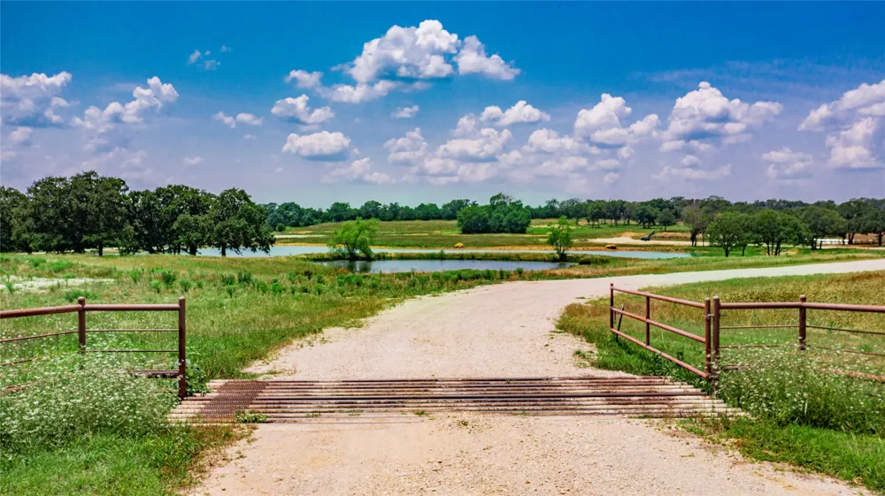 1789 Brumelow Road Whitesboro, TX 76273