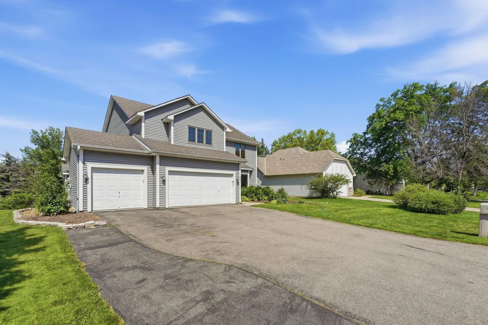 230 Butternut Circle Carver, MN 55315