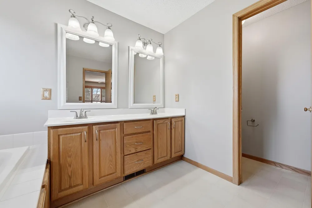 230 Butternut Circle Carver, MN 55315