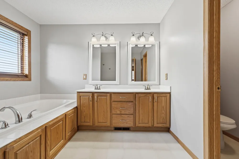 230 Butternut Circle Carver, MN 55315