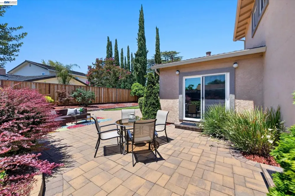 2358 Crestline Rd Pleasanton, CA 94566
