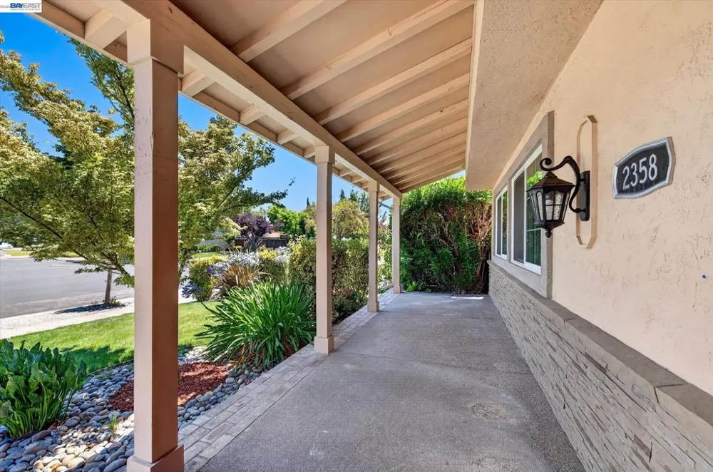 2358 Crestline Rd Pleasanton, CA 94566