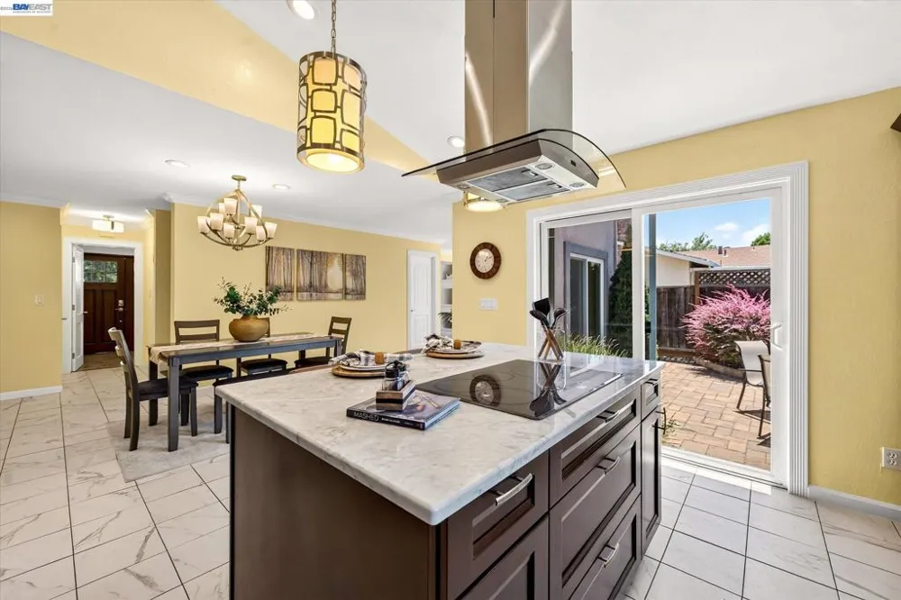2358 Crestline Rd Pleasanton, CA 94566