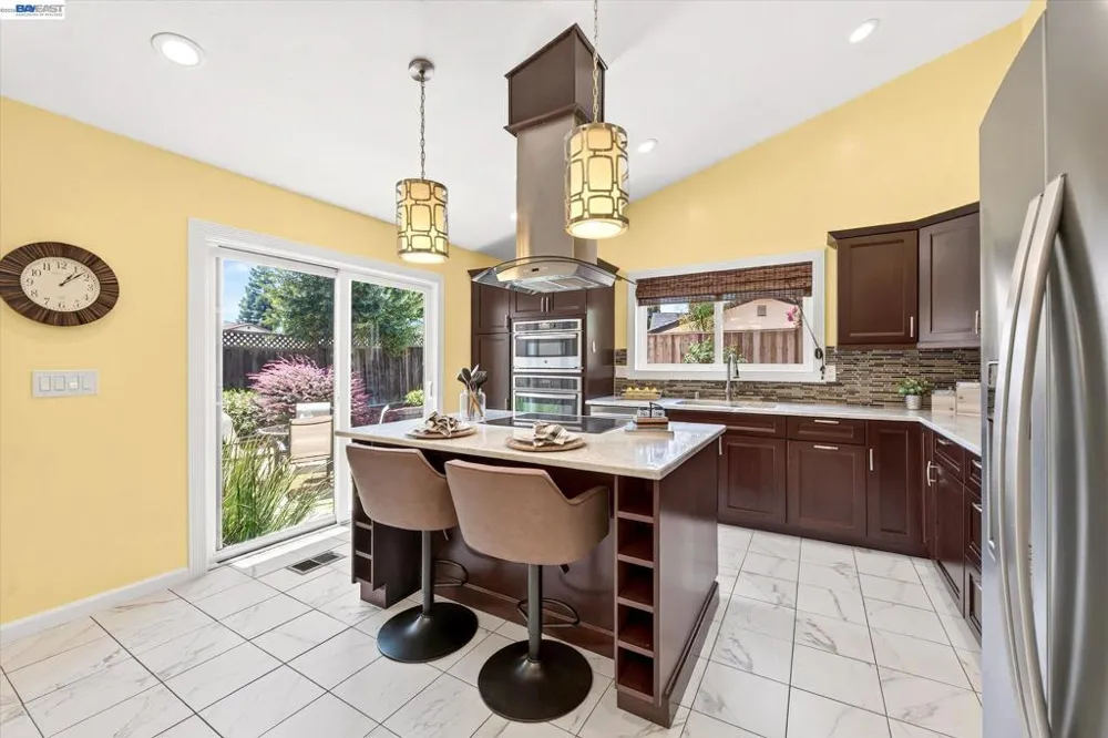 2358 Crestline Rd Pleasanton, CA 94566