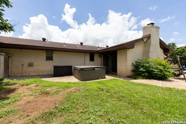 717 E. Brazos Pearsall, TX 78061