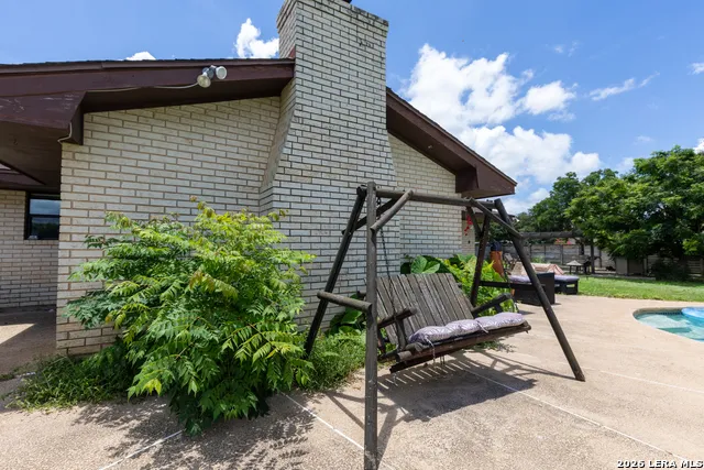 717 E. Brazos Pearsall, TX 78061