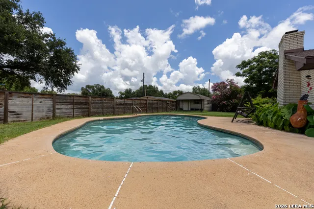 717 E. Brazos Pearsall, TX 78061