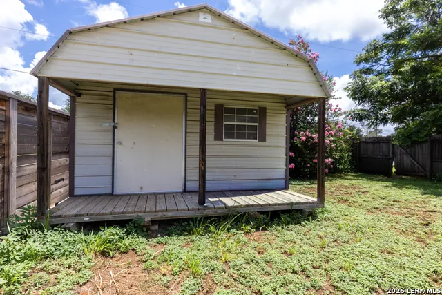 717 E. Brazos Pearsall, TX 78061