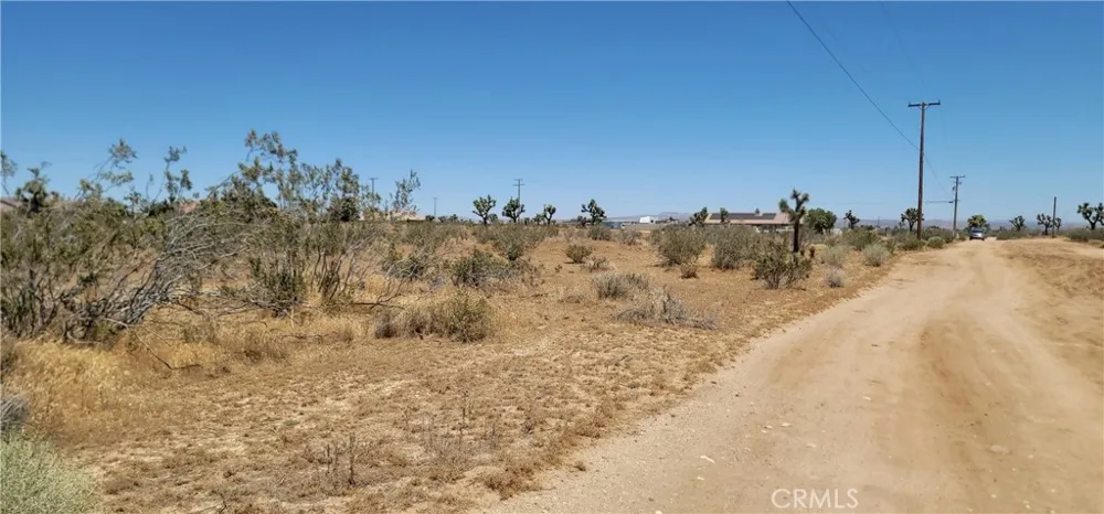 12350 Pueblo Trl Phelan, CA 92392