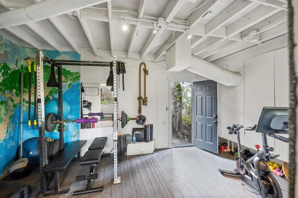 24312 San Juan Road Carmel, CA 93923