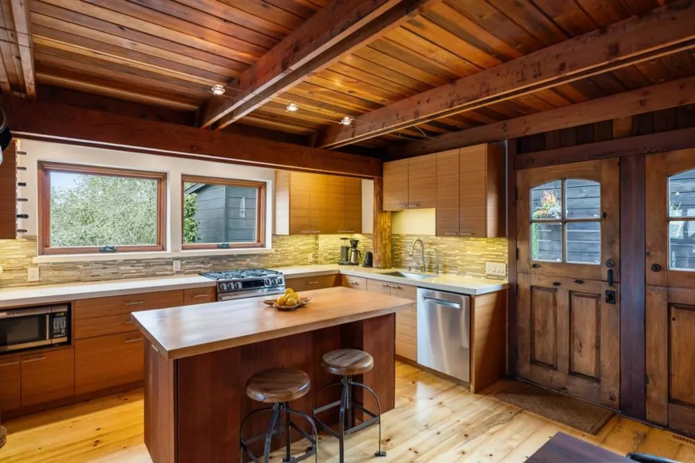 24312 San Juan Road Carmel, CA 93923