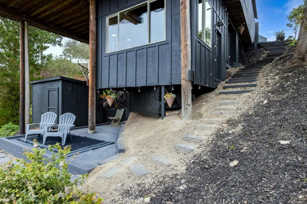24312 San Juan Road Carmel, CA 93923
