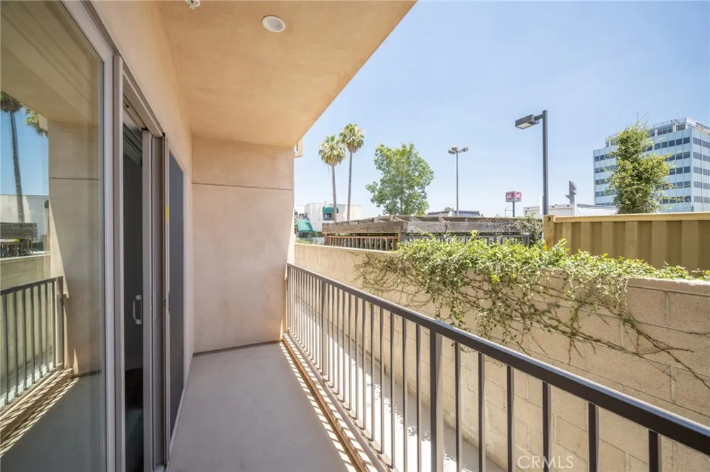 14526 Hartland Street #103 Van Nuys, CA 91405