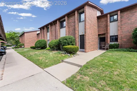 33693 Pondview Circle