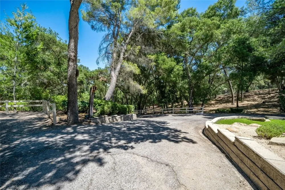 1731 San Fernando Road Atascadero, CA 93422