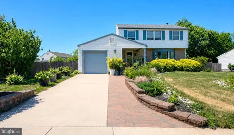24 CASTOR COURT