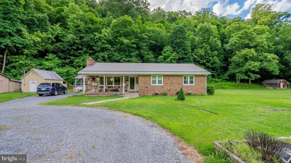 8462 FORK HIGHWAY Cabins, WV 26855
