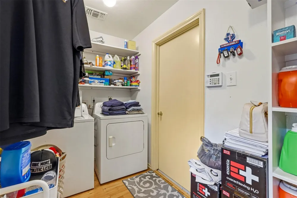 5034 Glenview Drive La Porte, TX 77571