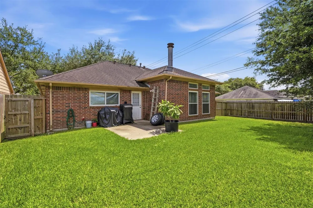 5034 Glenview Drive La Porte, TX 77571
