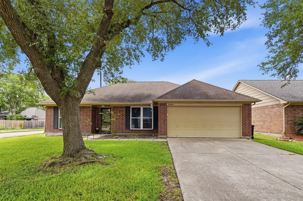 5034 Glenview Drive La Porte, TX 77571