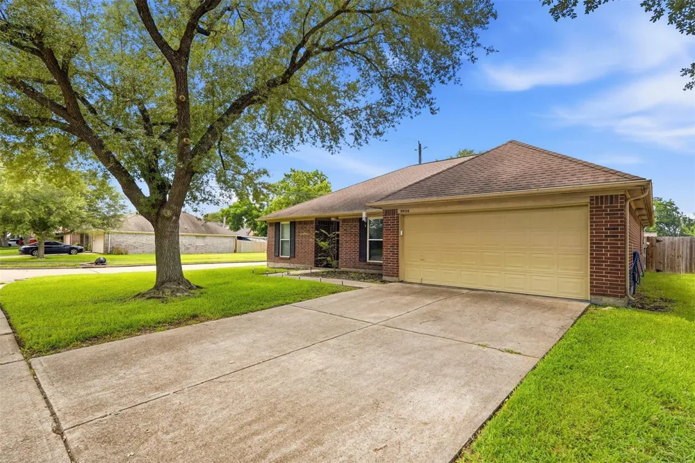5034 Glenview Drive La Porte, TX 77571