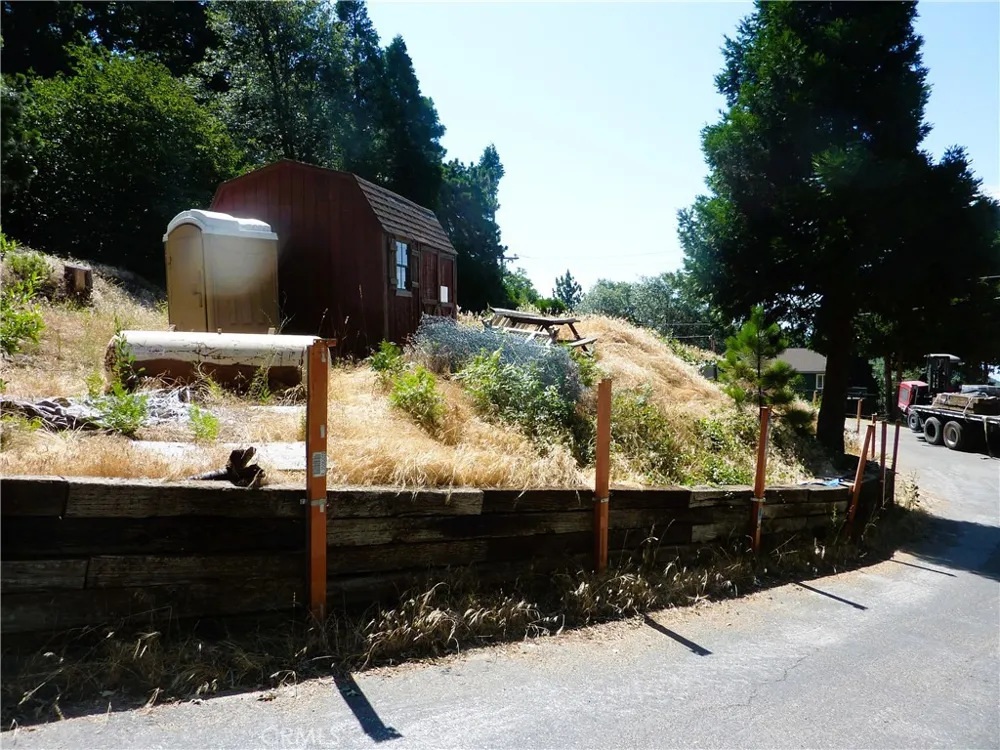 21500 Peak Circle Cedarpines Park, CA 92322
