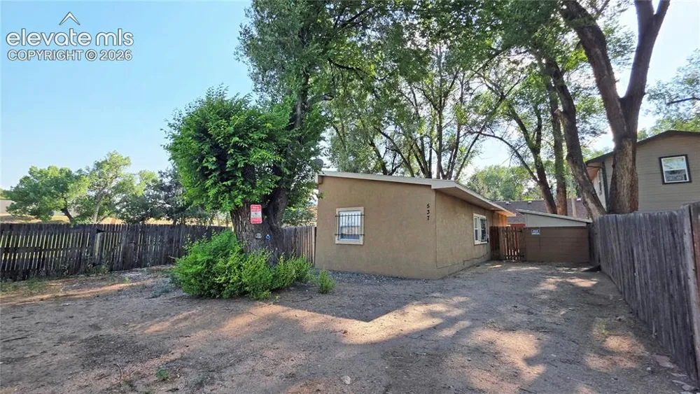 537 Crockett Lane Colorado Springs, CO 80905