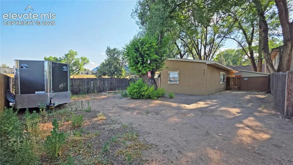 537 Crockett Lane Colorado Springs, CO 80905