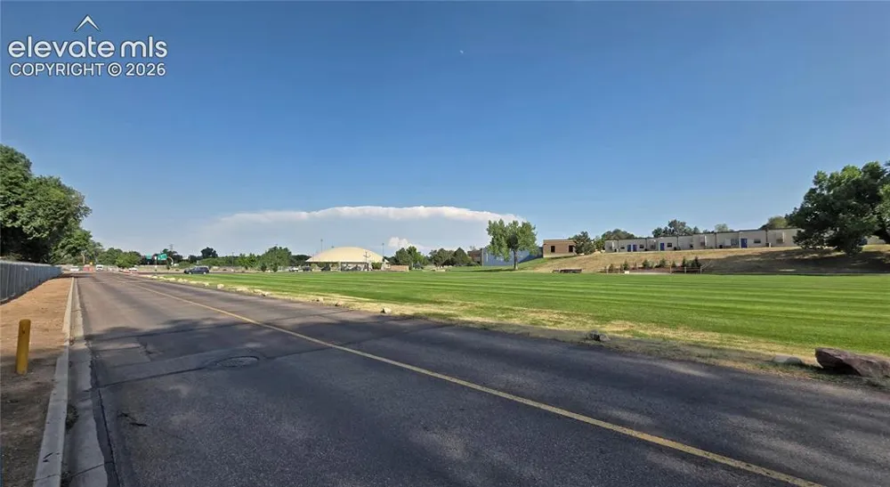 537 Crockett Lane Colorado Springs, CO 80905
