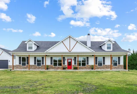 5464 County Road 1120