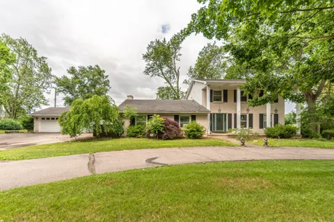 3559 Meadow Lane