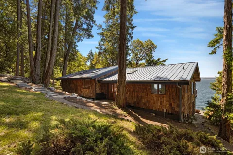 449 Madrona Drive