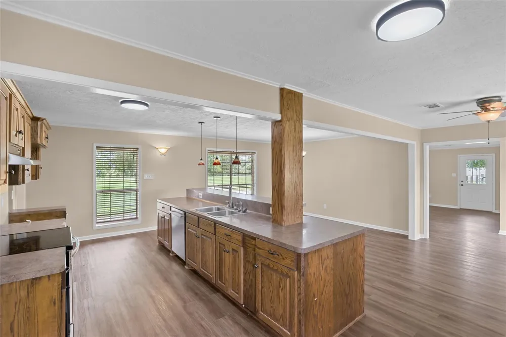 970 Martin Road Madisonville, TX 77864