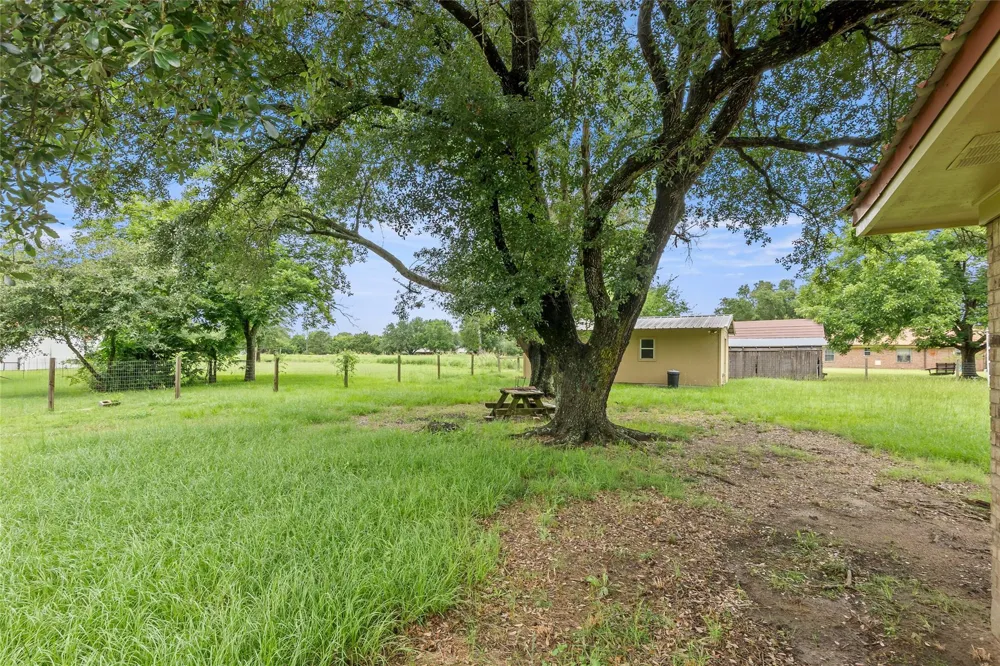 970 Martin Road Madisonville, TX 77864